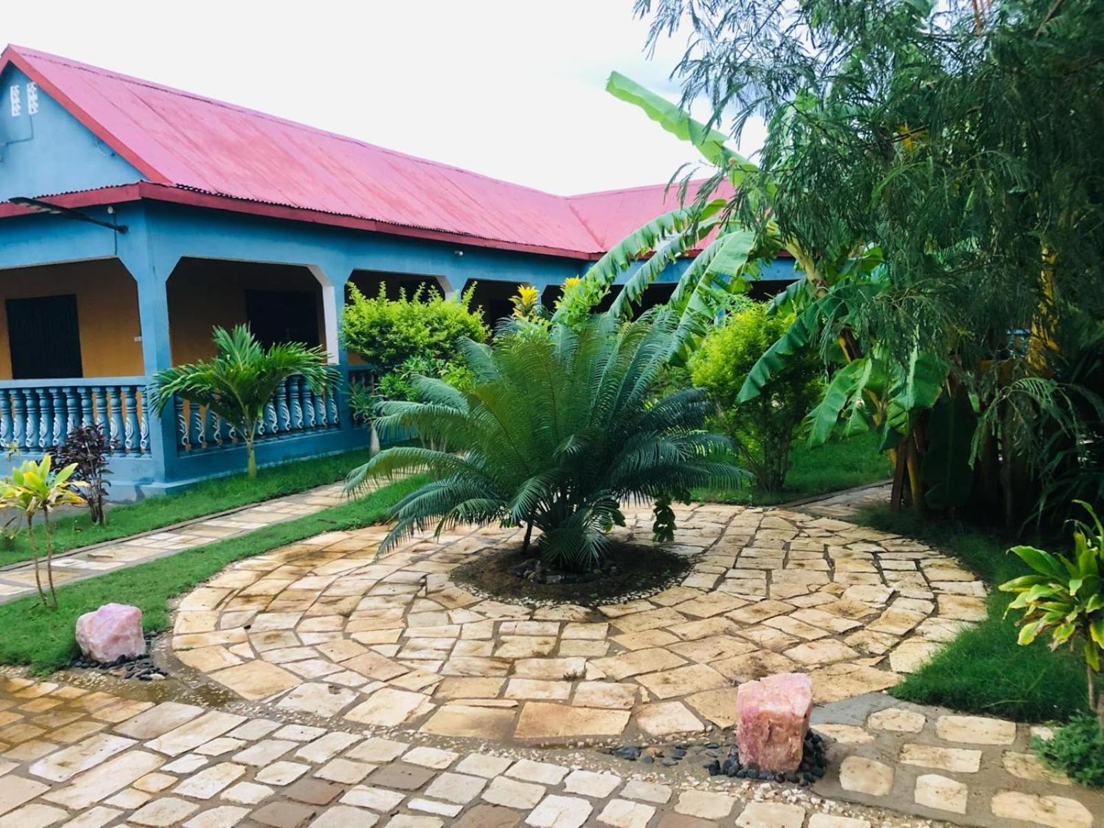 Bed and Breakfast Bohobe Naboty Toliara Exterior foto